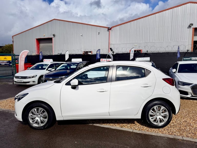 2015 Mazda Mazda2 1.5 75 SE 5dr HATCHBACK Petrol Manual