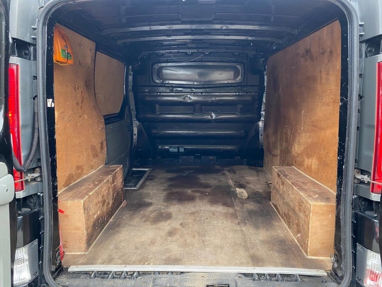 2010 Vauxhall Vivaro 2.0 CDTi Sportive FWD L1 4dr PANEL VAN Diesel Manual