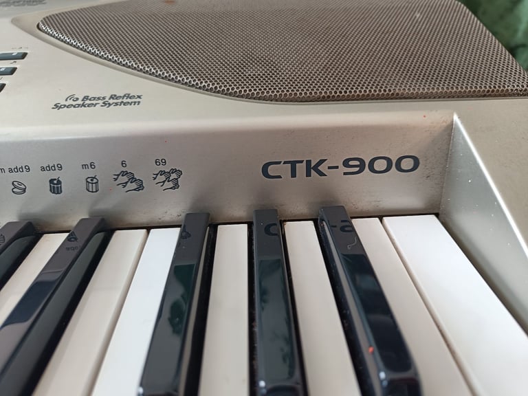 Casio CTK-900 Keyboard + stand