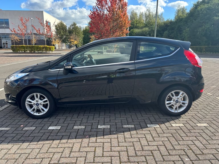 Ford, FIESTA, Hatchback, 2014, Manual, 1241 (cc), 3 doors
