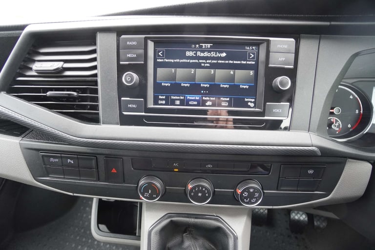 2021 Volkswagen Transporter 2.0 Transporter T28 HighLine TDI SWB Panel Van Diesel Manual