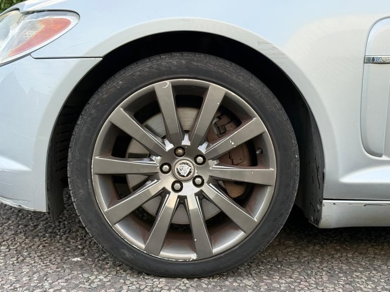 2009 Jaguar XF 3.0d V6 Premium Luxury 4dr Auto SALOON DIESEL Automatic