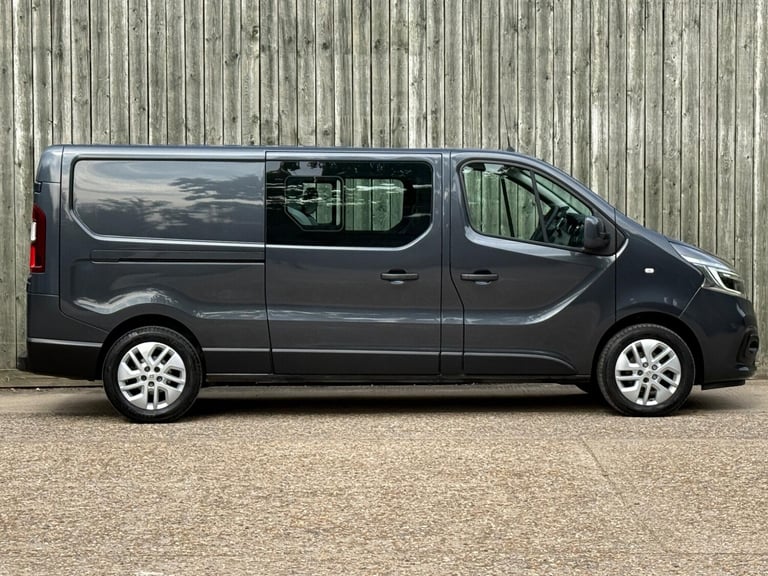 2021 Renault Trafic 2.0 dCi ENERGY 30 Sport Nav Crew Van LWB Euro 6 (s/s) 6dr WINDOW VAN Diesel M...