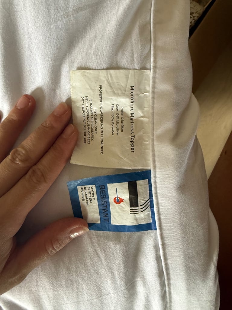 Double Mattress Topper – Needs Wash