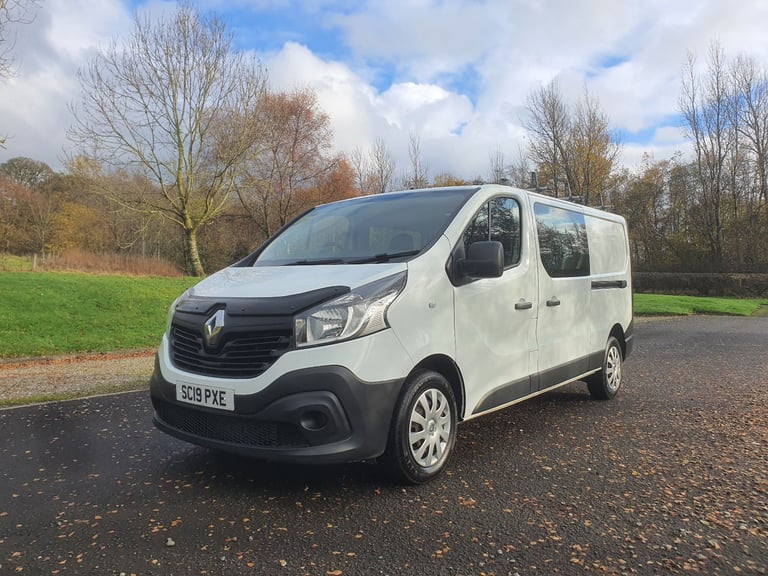 ⭐️ Renault Trafic Crew Van . 6 Seats . 1 Year MOT ⭐️