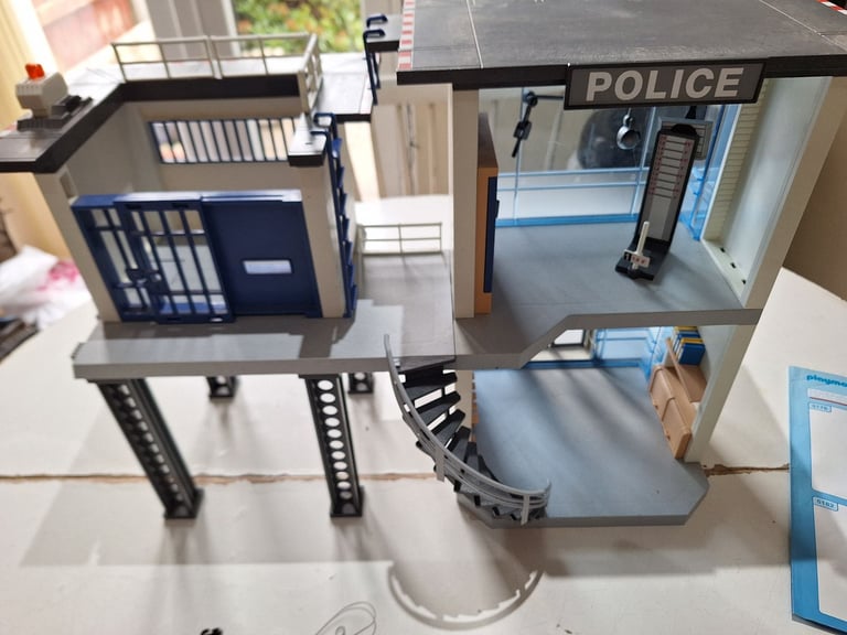 Playmobil 5182 City Action Police Station