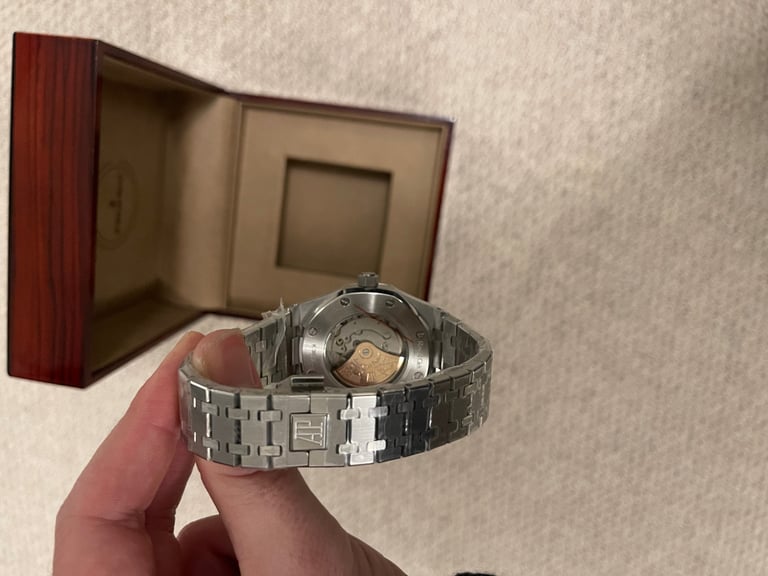 Gumtree watch store for sale
