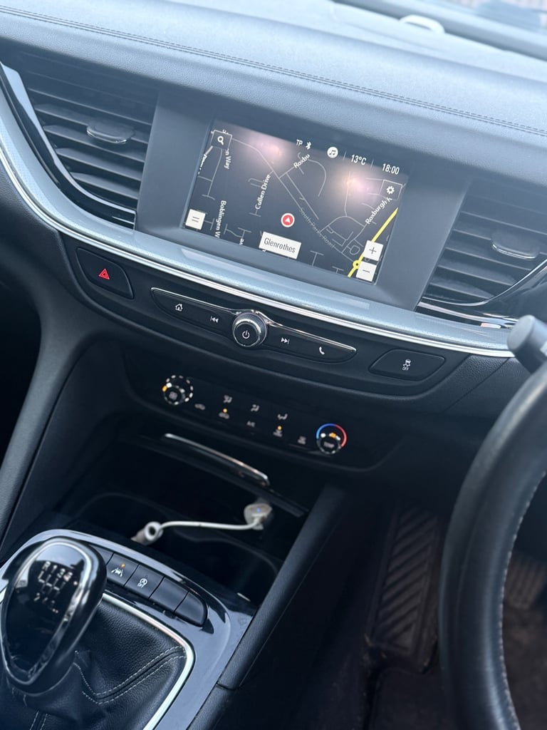 Vauxhall, INSIGNIA, Hatchback, 2019, Manual, 1598 (cc), 5 doors