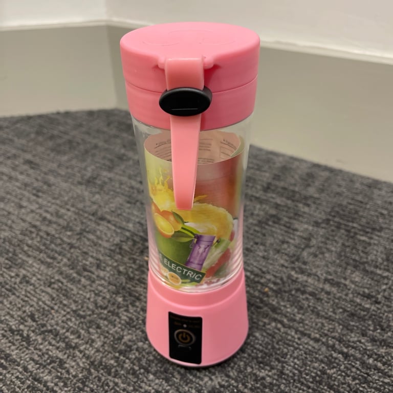 Portable And Rechargeable Juice Blender