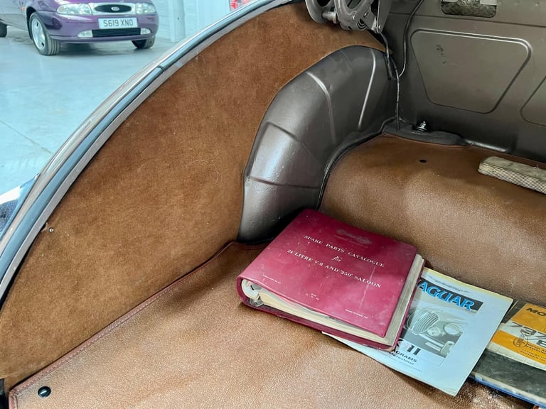 1965 Daimler V8 Petrol Automatic
