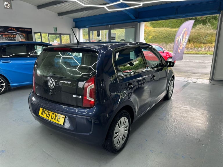VOLKSWAGEN UP 1.0 BlueMotion Tech Move up! 2015