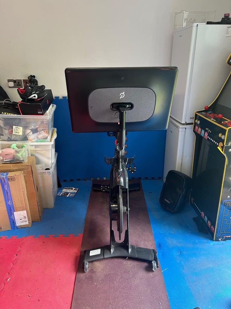 image for Used Great condition Peloton Pro + exercise bike ,used Size 5 Uk peloton spinning cleets