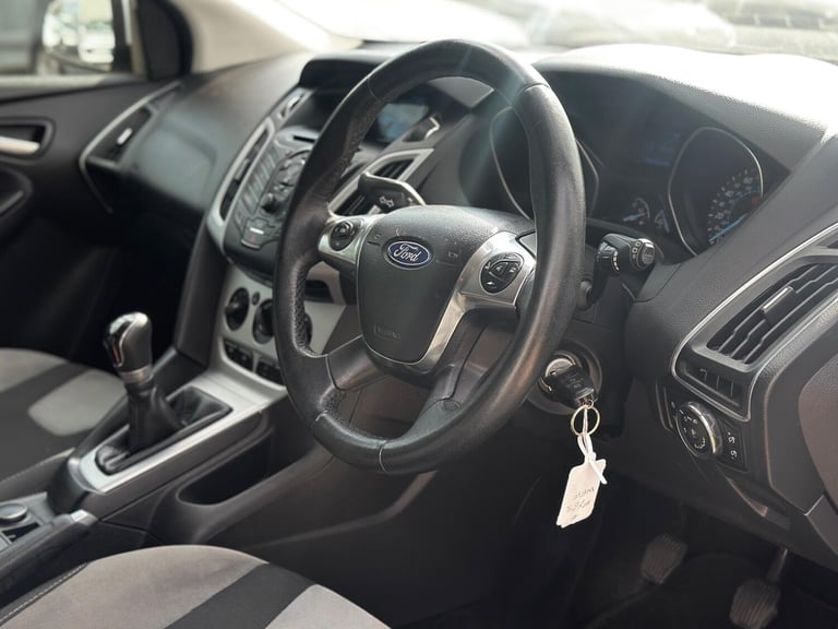  Ford Focus 1.0T EcoBoost Zetec Euro 5 (s/s) 5dr Petrol Manual