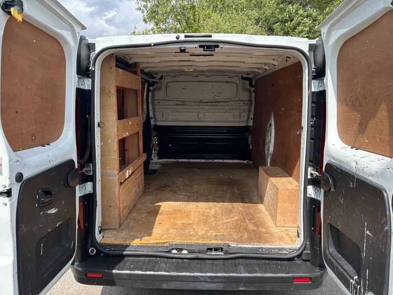 2019 Renault Trafic 1.6 dCi 29 Business LWB Standard Roof Euro 6 5dr PANEL VAN Diesel Manual