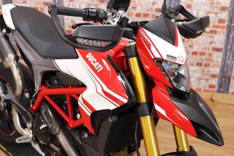 2016 DUCATI HYPERMOTARD 939 SP - ONLY 5,196 MILES! - SC PROJECT EXHAUST - SUPERB
