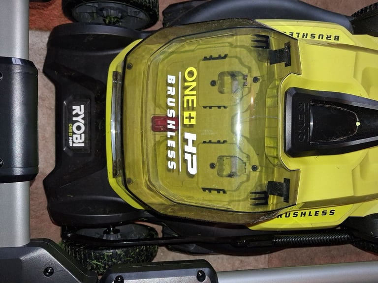 Ryobi 18V ONE+™ HP Cordless Brushless 40cm Lawnmower