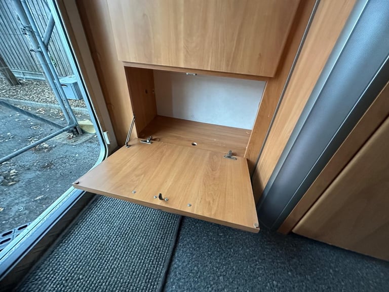 Hymer B544 5 berth  DIESEL MANUAL 2006/06