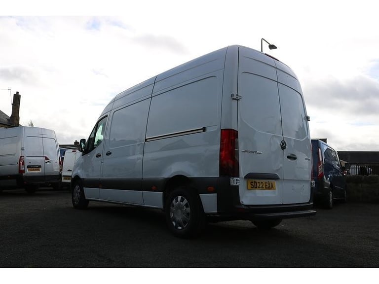 2022 MERCEDES SPRINTER MWB NEW SHAPE *NO VAT* LOW MILES 60k YEARS MOT crafter