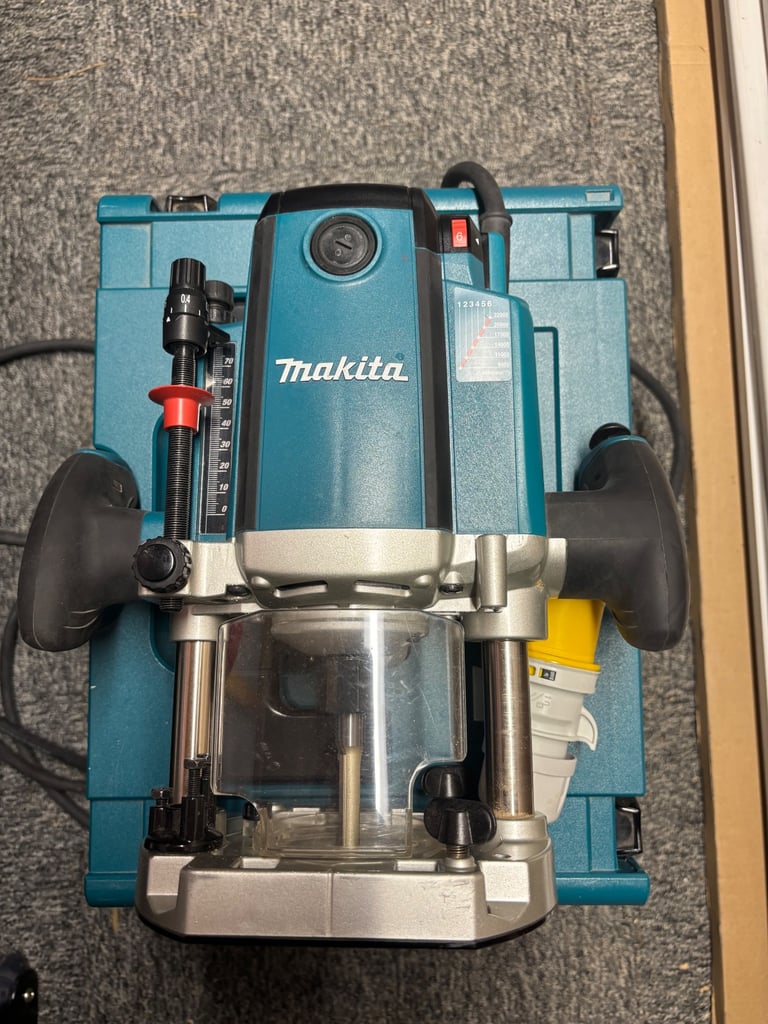 image for Makita 110v 1/2 router 