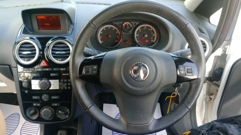 2014 Vauxhall Corsa 1.2 Excite 3dr [AC] *1 OWNER* 12 MTH MOT* ONLY 48000 MILES HATCHBACK Petrol M...