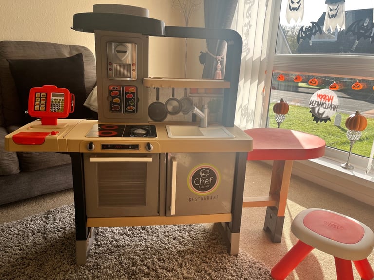 image for Smoby toy kitchen/restaurant 