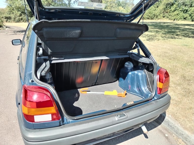 1995 FORD FIESTA MK3 1.1 QUARTZ 3 DOOR HATCHBACK GENUINE 37K 1 OWNER CLASSIC