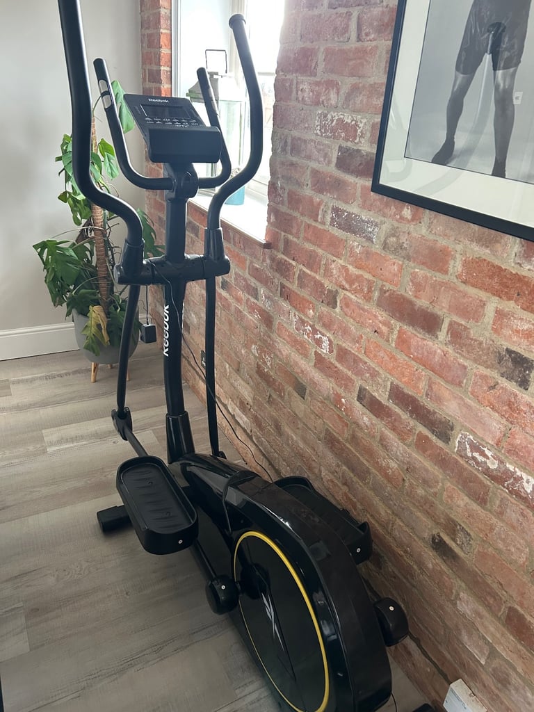 Reebok cross trainer 