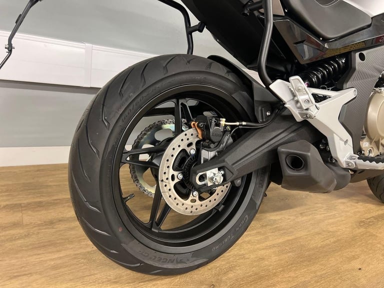 2025 Cf Moto Mt 650MT Petrol blue 6 Speed