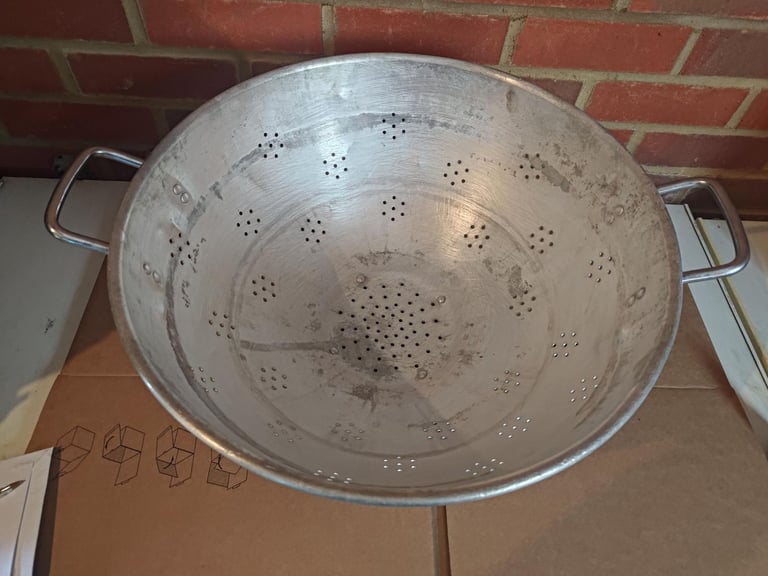 large heavy duty aluminium colander 37cm & 47cm