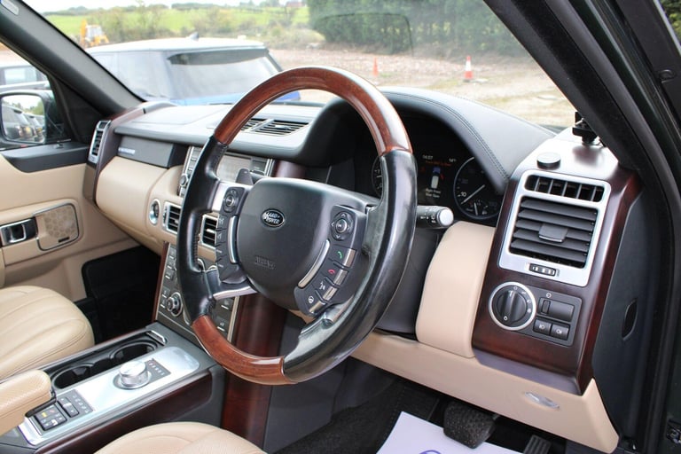 2010 Land Rover Range Rover 4.4 TD V8 Vogue SE Auto 4WD Euro 5 5dr ESTATE Diesel Automatic