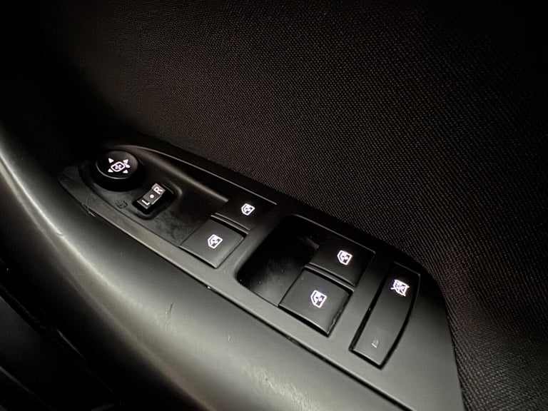 2016 Vauxhall Astra 1.6 CDTi SRi Nav Sports Tourer Auto Euro 6 5dr Estate Diesel Automatic