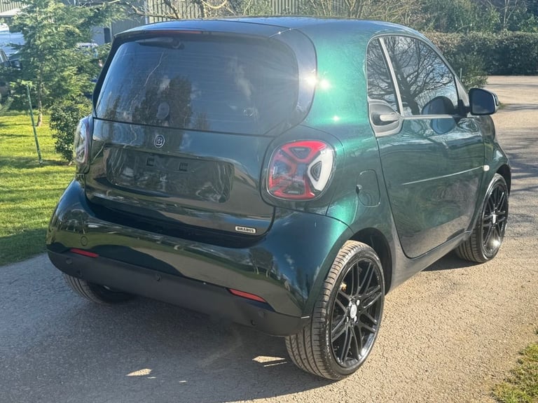 2021 SMART FORTWO 17.6KWH RACING GREEN EDITION COUPE 2DR ELECTRIC AUTO (22KW CHA