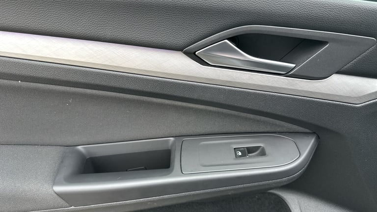 2021 Volkswagen Golf 1.5 TSI Life Hatchback 5dr Petrol Manual Euro 6 (s/s) (130 ps) Hatchback Pet...