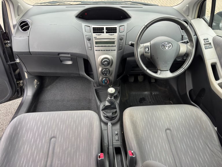 2009 Toyota Yaris 1.33 VVT-i TR 5dr [6] HATCHBACK Petrol Manual