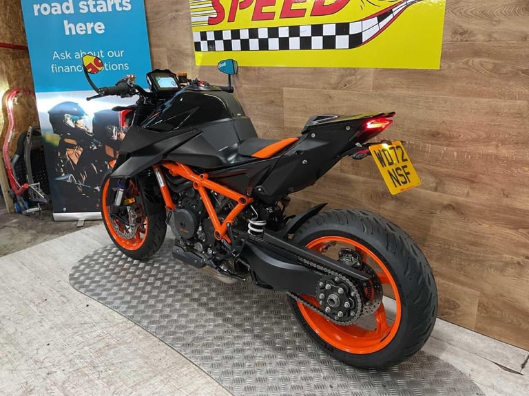 KTM 1290 SUPERDUKE R Evo