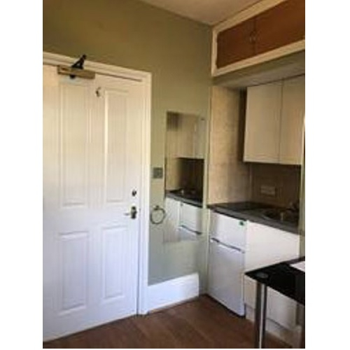 Single Semi-Studio in Glazbury Road, West Kensington/Barons Ct, W14 9AS * Bills Inc