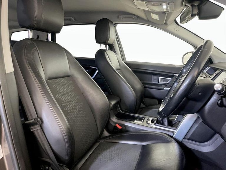 2016 Land Rover Discovery Sport 2.0 TD4 SE Tech 4WD Euro 6 (s/s) 5dr (5 Seat) Manual SUV Diesel M...