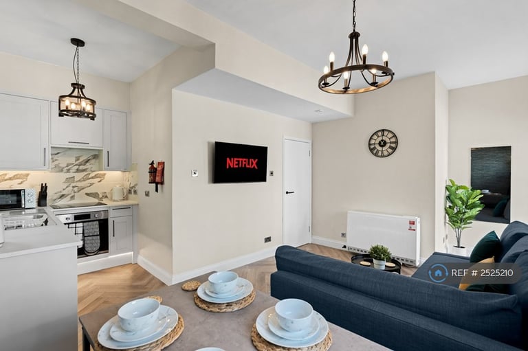 1 bedroom flat in Princes Place, Princes Place, BN1 (1 bed) (#2525210)