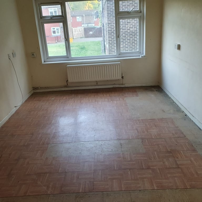 SAME DAY RUBBISH & HOUSE CLEARANCE,JUNKWASTE REMOVAL,GARDEN/ BUILDERS