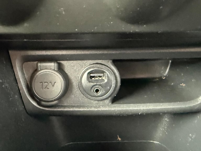 2016 Peugeot 208 1.2 PureTech Allure Euro 6 (s/s) 3dr HATCHBACK Petrol Manual