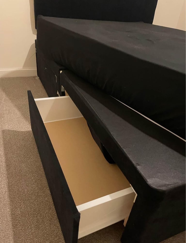 Double bed with mattress for £130(we can deliver)