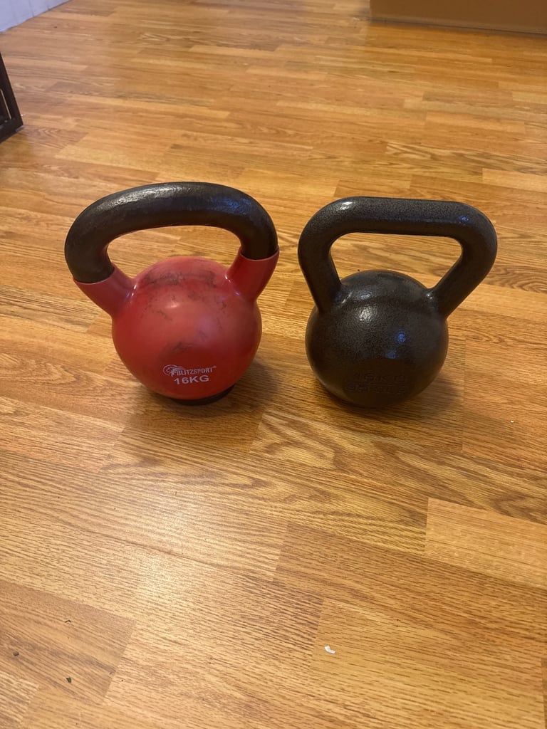 image for 2x 16kg Kettlebells