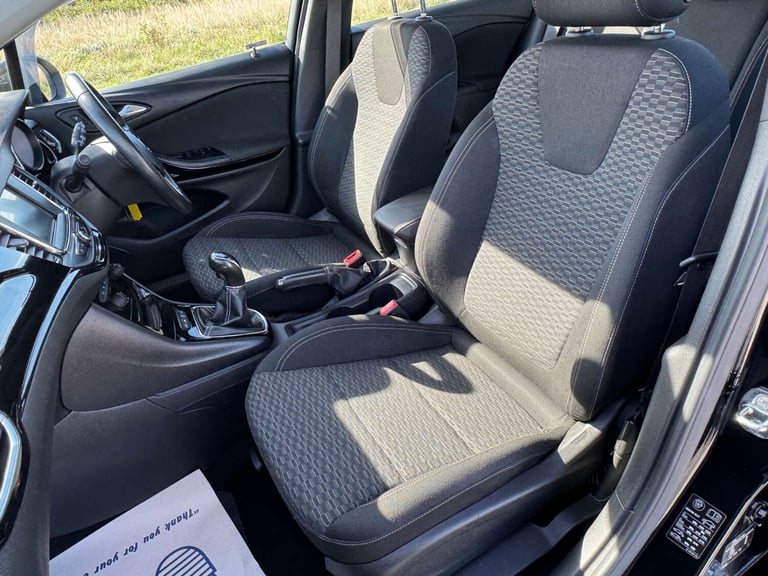 2017 Vauxhall Astra 1.4T 16V 150 SRi 5dr HATCHBACK PETROL Manual