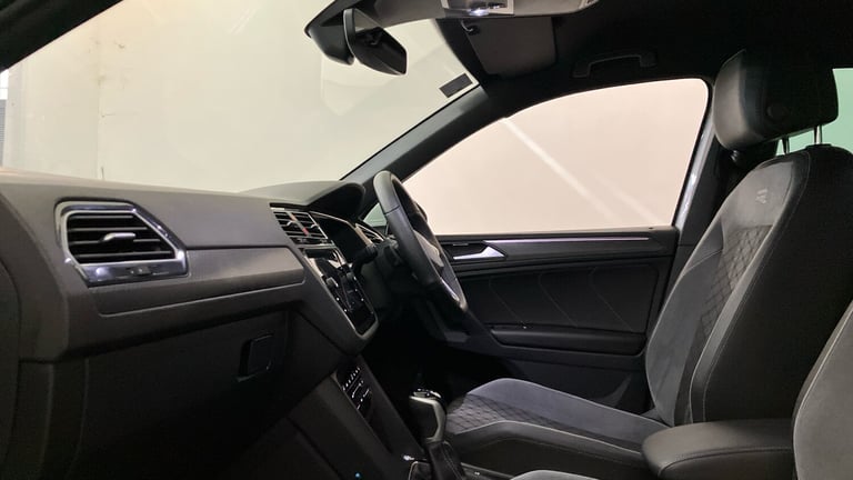 2022 Volkswagen Tiguan 2.0 TDI R-Line 5dr DSG Diesel Estate Estate Diesel Automatic