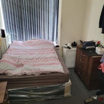 3 large and good sized twin rooms in B297QD. Homeless & needy get in touch now!