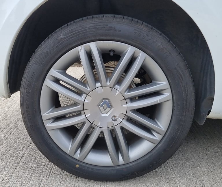 Cheap Renault Clio 1.2 Low Insurance 3Dr Full Service History Low Tax (CORSA FIESTA AYGO A3)