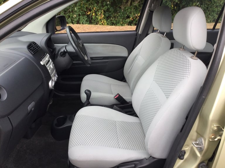 ULEZ GENUINE MILES TOYOTA ENGINE VALUE NEW MOT VERY GOOD CONDITION THROUGHOUT 