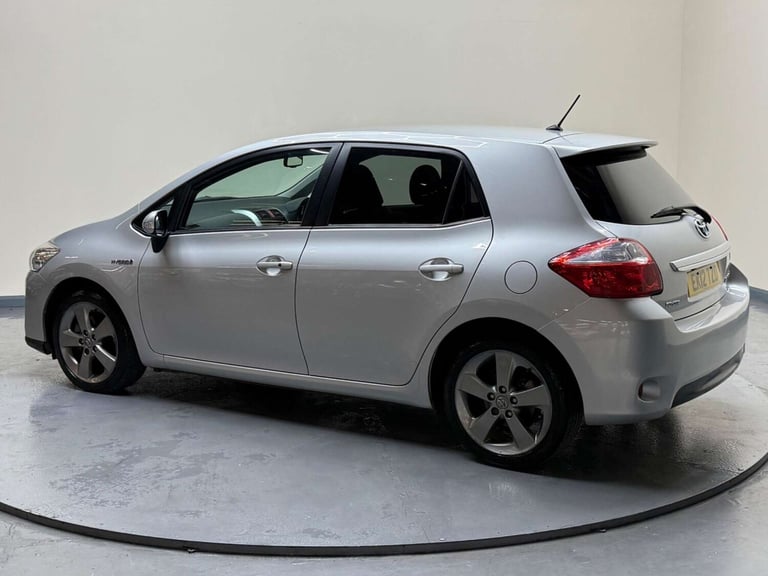 2012 Toyota Auris 1.8 VVT-h T Spirit CVT Euro 5 (s/s) 5dr Hatchback Hybrid Automatic