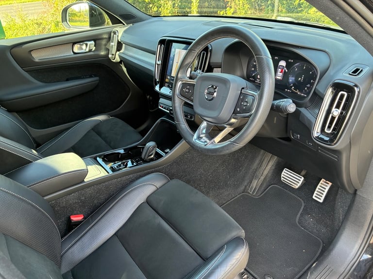 2020 Volvo XC40 2.0 D4 [190] R DESIGN Pro 5dr AWD Geartronic ESTATE Diesel Automatic