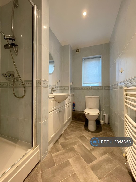 5 bedroom house in Willowmead Close, Runcton, Chichester, PO20 (5 bed) (#2643050)